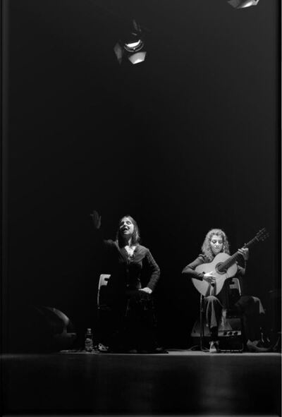 Por Rosas. Mujeres de flamenco