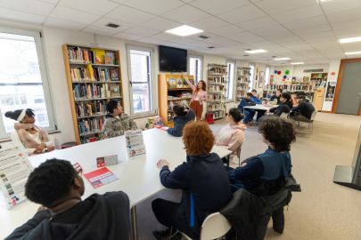 Un día en español: gincanas en la biblioteca
