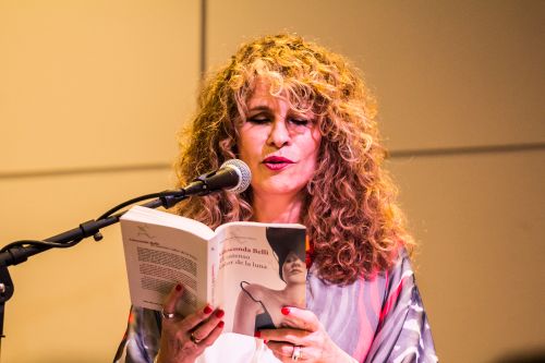 Gioconda Belli im Gespräch mit Corinna Santa Cruz 