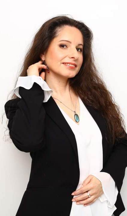 Presentation av diktsamlingen Mujer Poetisa av Pamela Navarro