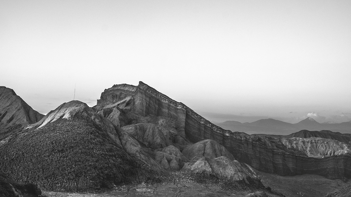 Presentación del libro Atacama, geometría de un cautiverio