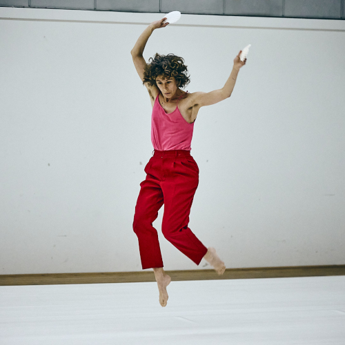 Breaking Walls. Laila Tafur