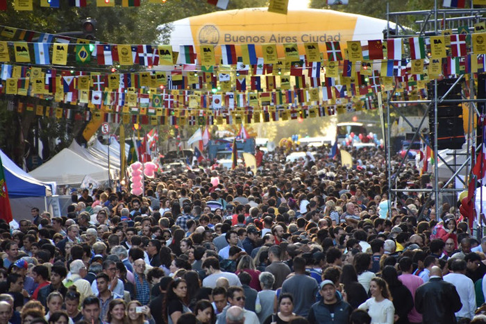 La cultura del multilingüismo en Argentina, la diversidad lingüística en Buenos Aires y la influencia del galés en la zona del Chubut