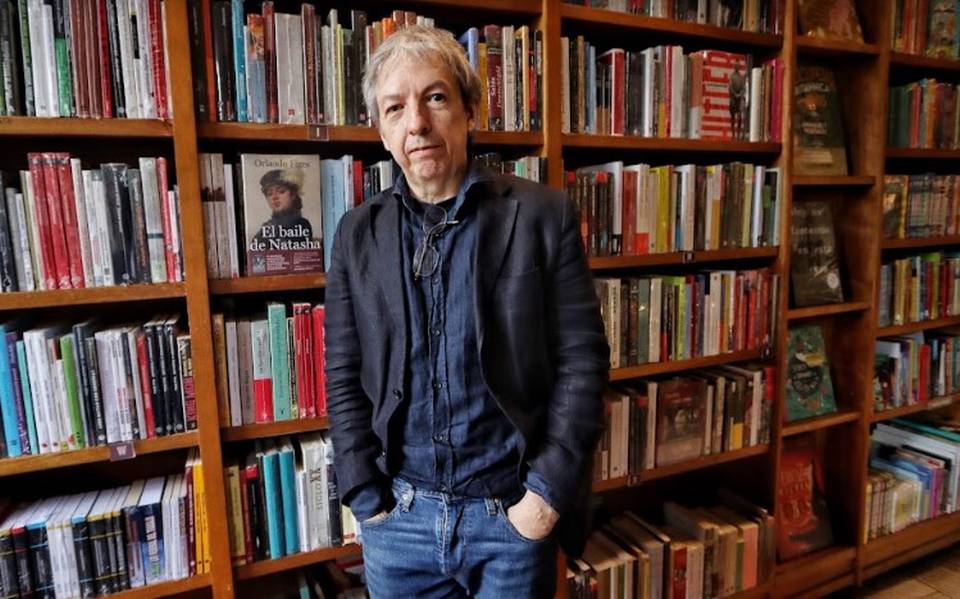 El peso de vivir en la tierra: encuentros con David Toscana