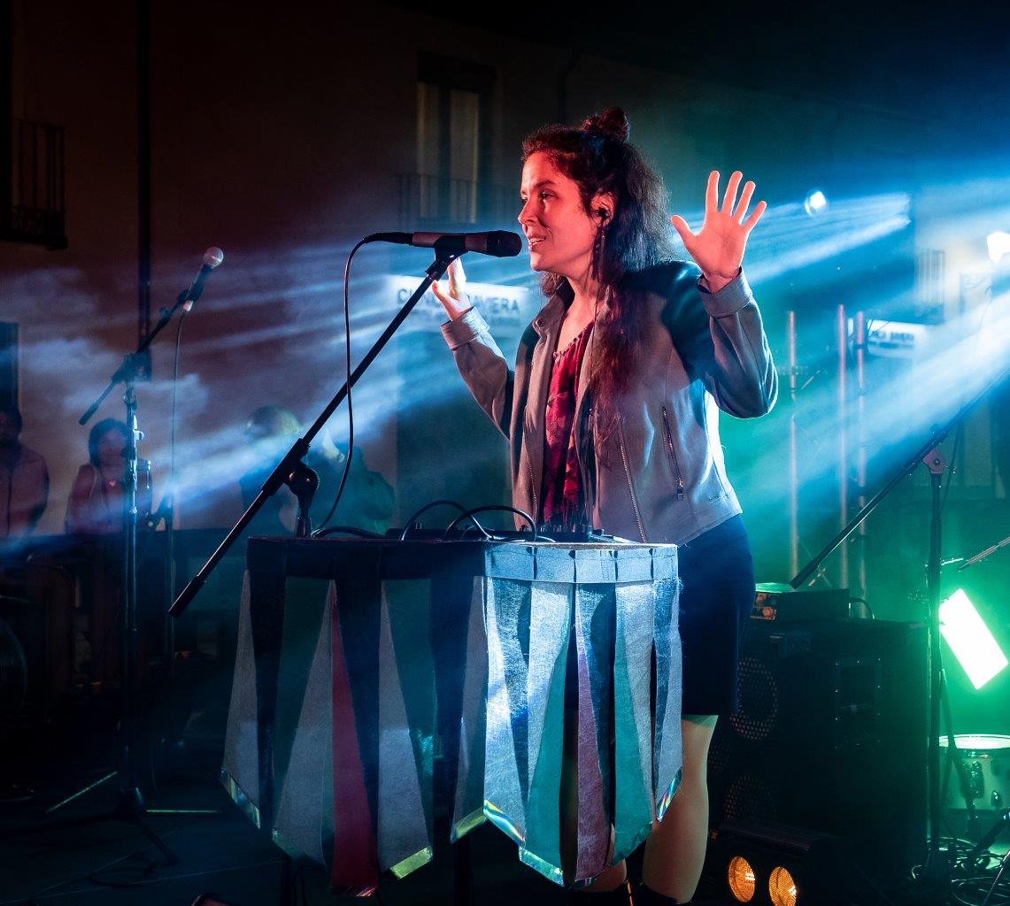 Looping Greis. La femme orchestre du XXIème  siècle 