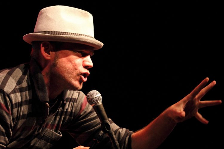Slam poesia nel liceo. Incontro  con Dani Orviz