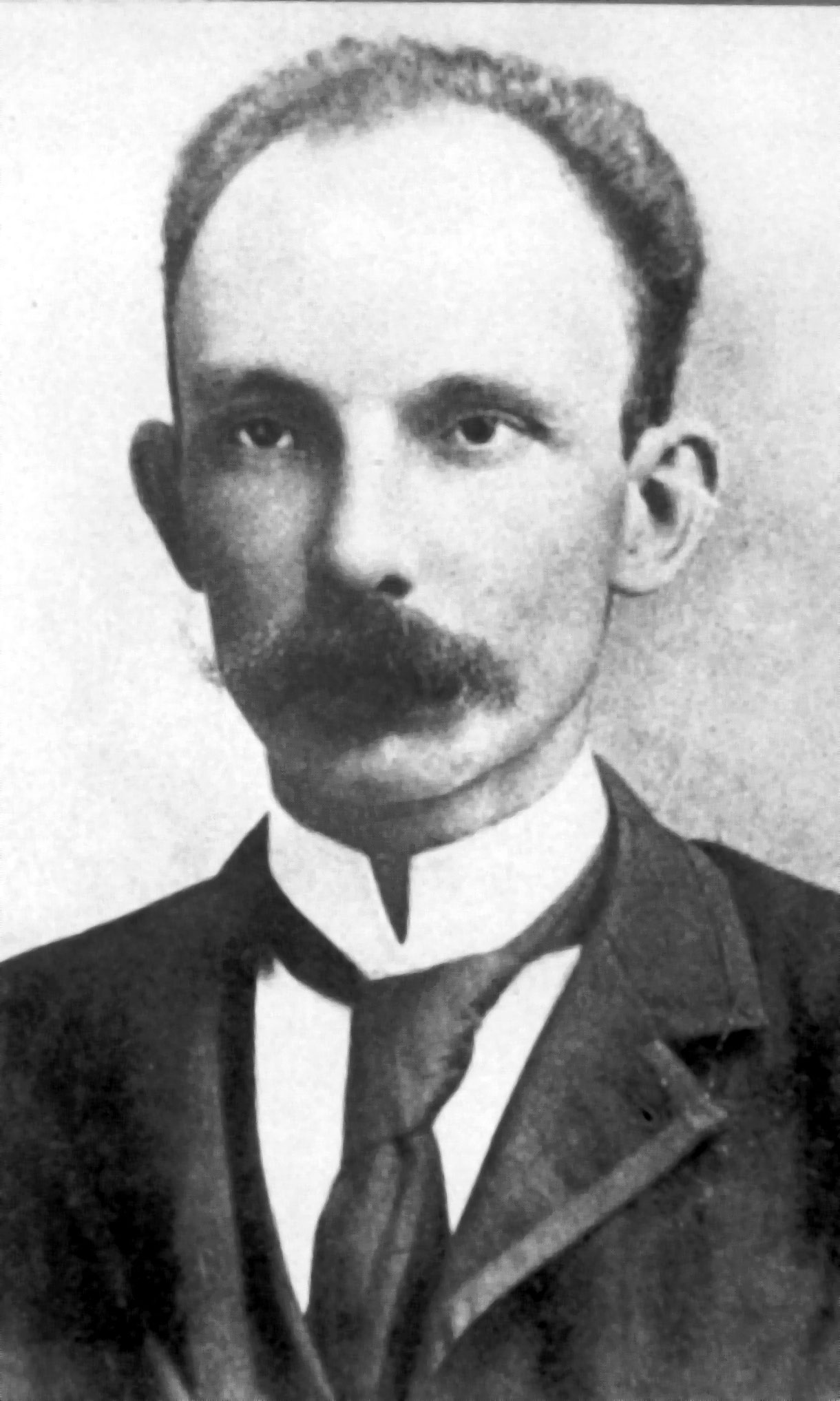 Vigência do pensamento político de José Martí na sua obra literária