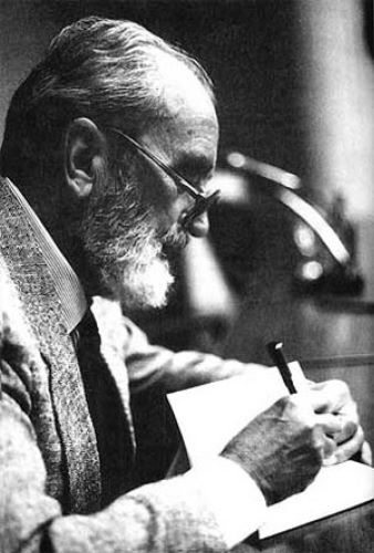 Ángel González y la poesía de la generación del 50