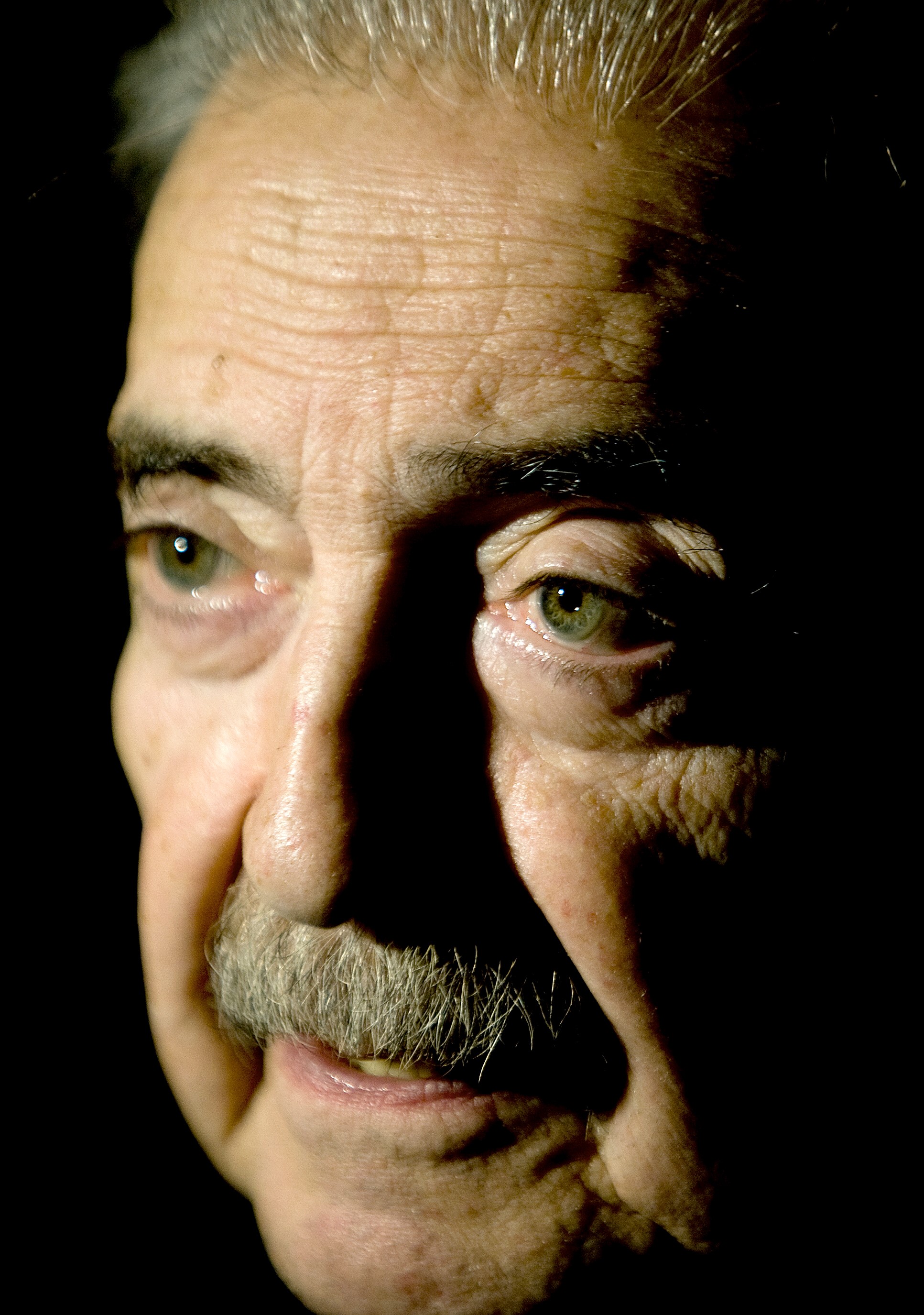 País del dolor: Poemas de Juan Gelman