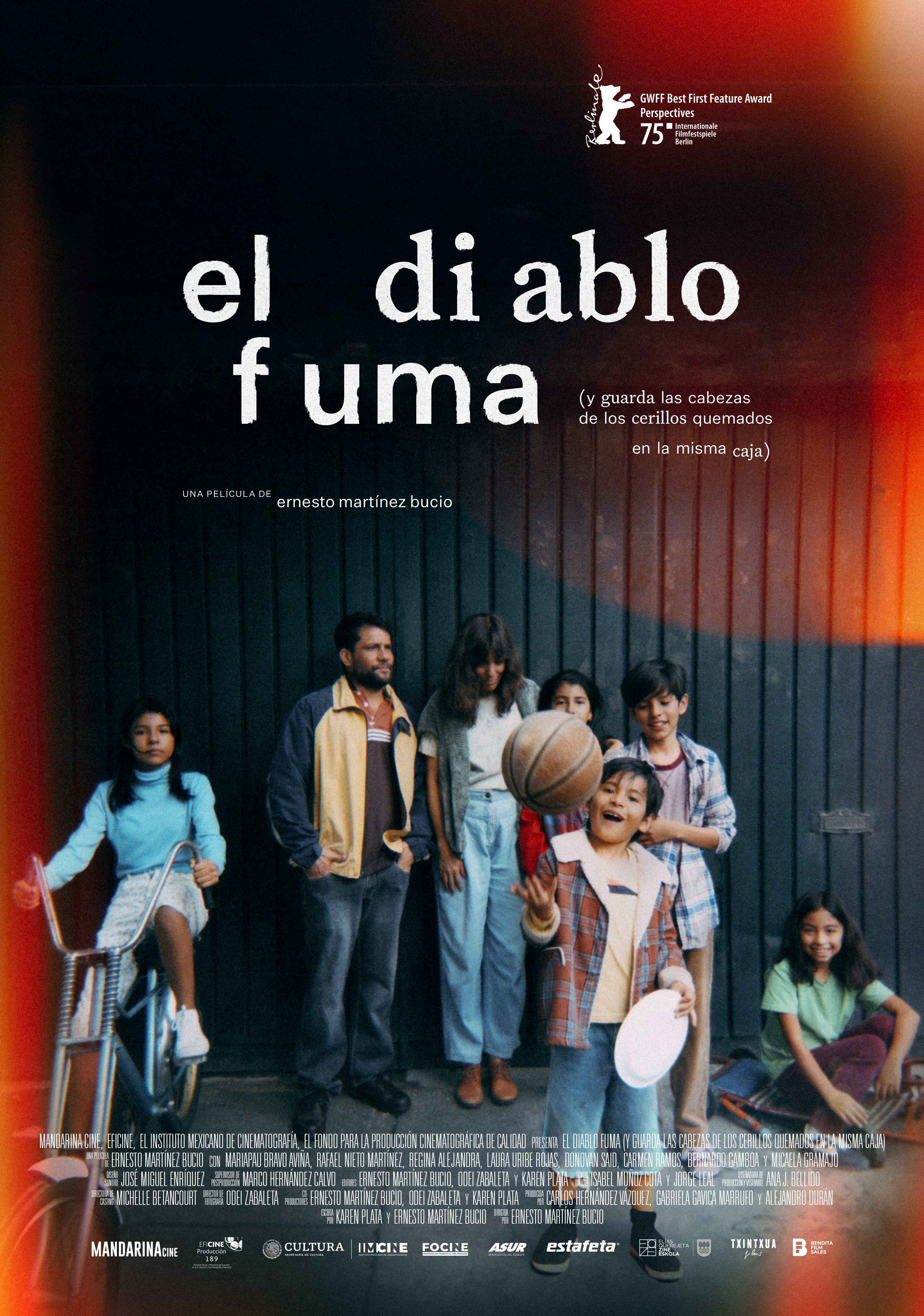 El diablo fuma (y guarda las cabezas de los cerillos quemados en la misma caja)