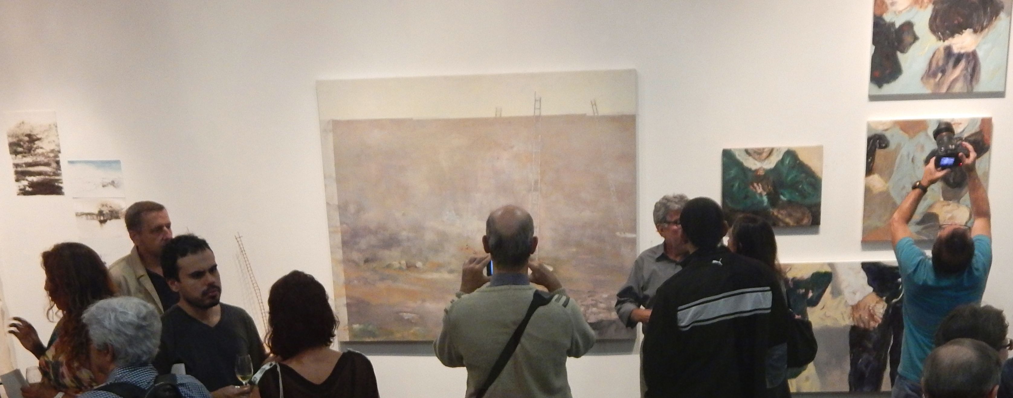 Visita guiada e bate-papo com os artistas