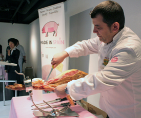 El Jamón Serrano de capa blanca de España