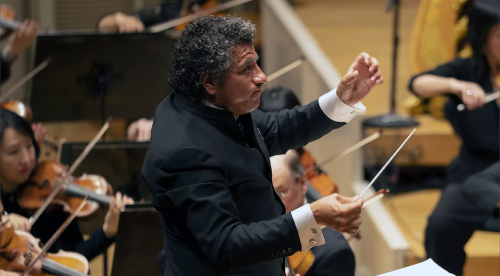 Guerrero Conducts Piazzolla & Beethoven