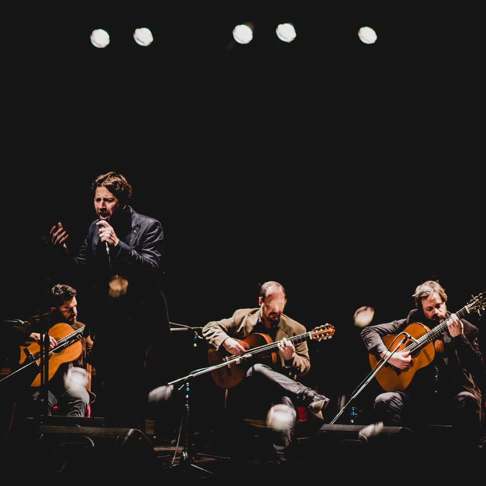 Tango Nuevo de Buenos Aires con la formación 34 puñaladas