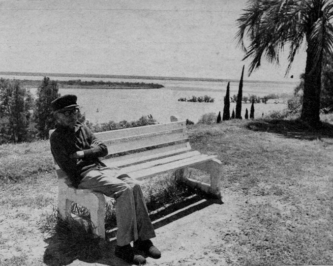 Lectura pública del poema El Gualeguay, de Juan L. Ortiz