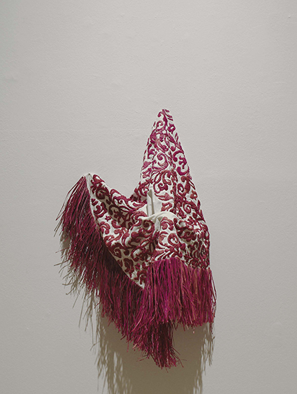 Hilvanadas. Poéticas textiles en el arte actual.