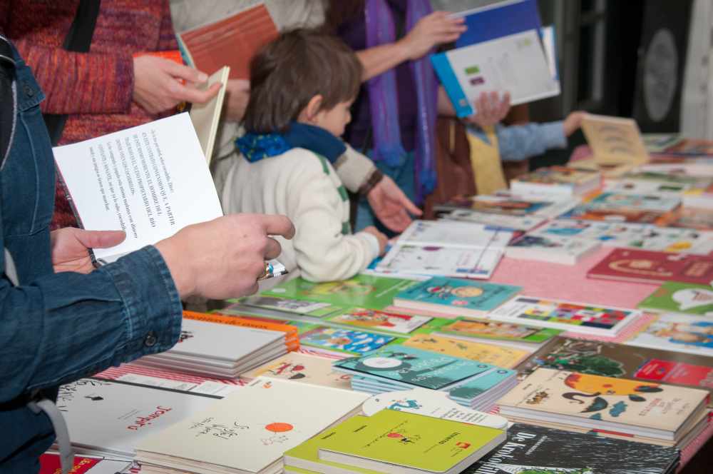 Muestra bibliográfica: la biblioteca de los niños