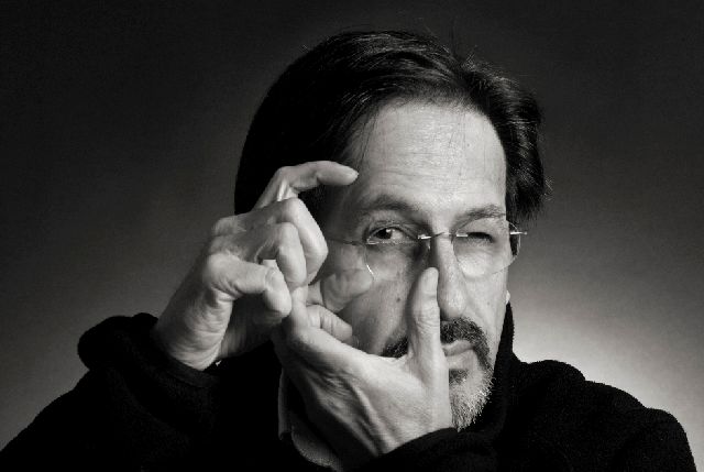 Veličanstvena decenija. Ustav u praksi. Fotografije Benita Romana, 1975 -1985.