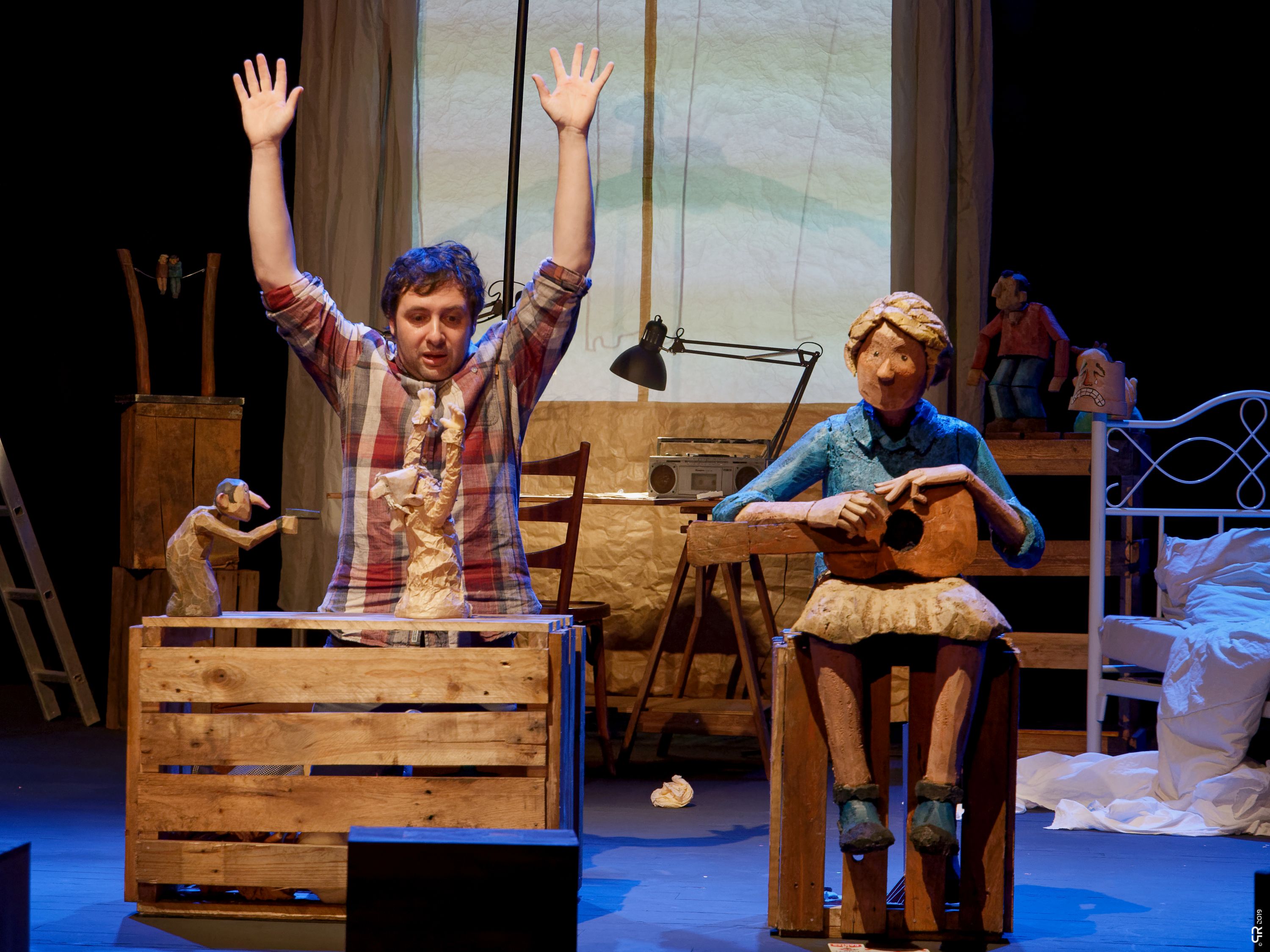 Kazu y los hombres volantes