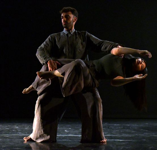 Moving Ashes – Larumbe Danza en un proceso de cambio continuo