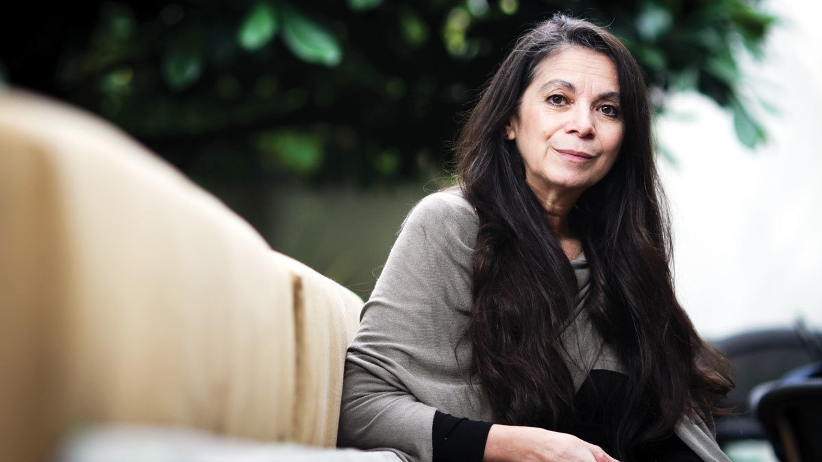 ¿Palabras sin Tierra? (y el ser humano creó las palabras del polvo de la Tierra)