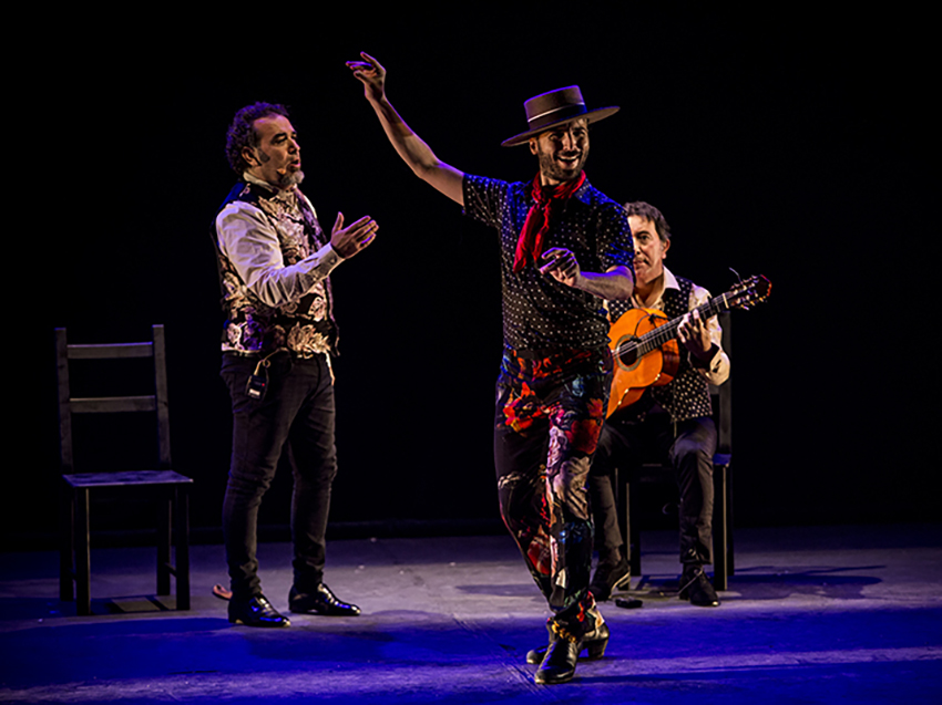 Rayuela. Marco Flores con David y Alfredo Lagos