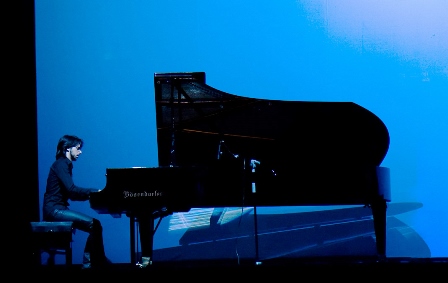 Toni Costa, solo piano