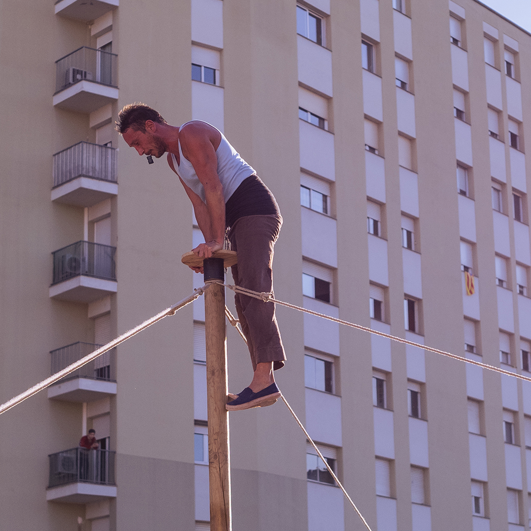 Joan Català presenta Pelat, en el Festival de Circo de Brasil 