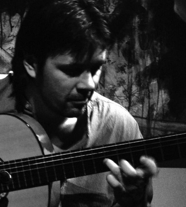 Fernando de la Rua presenta Nuances