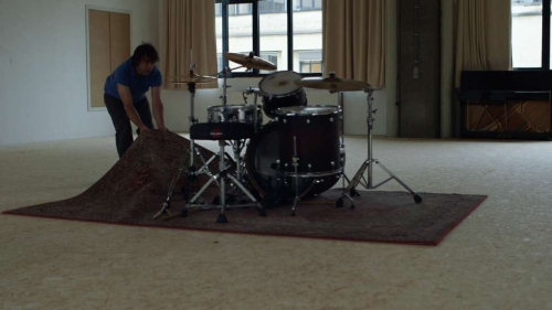 Esta puerta, esta ventana