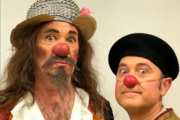 Espectáculo infantil: Clown Quijote. Dos manchegos en apuros de Rosa Sáez y Ramón Merlo